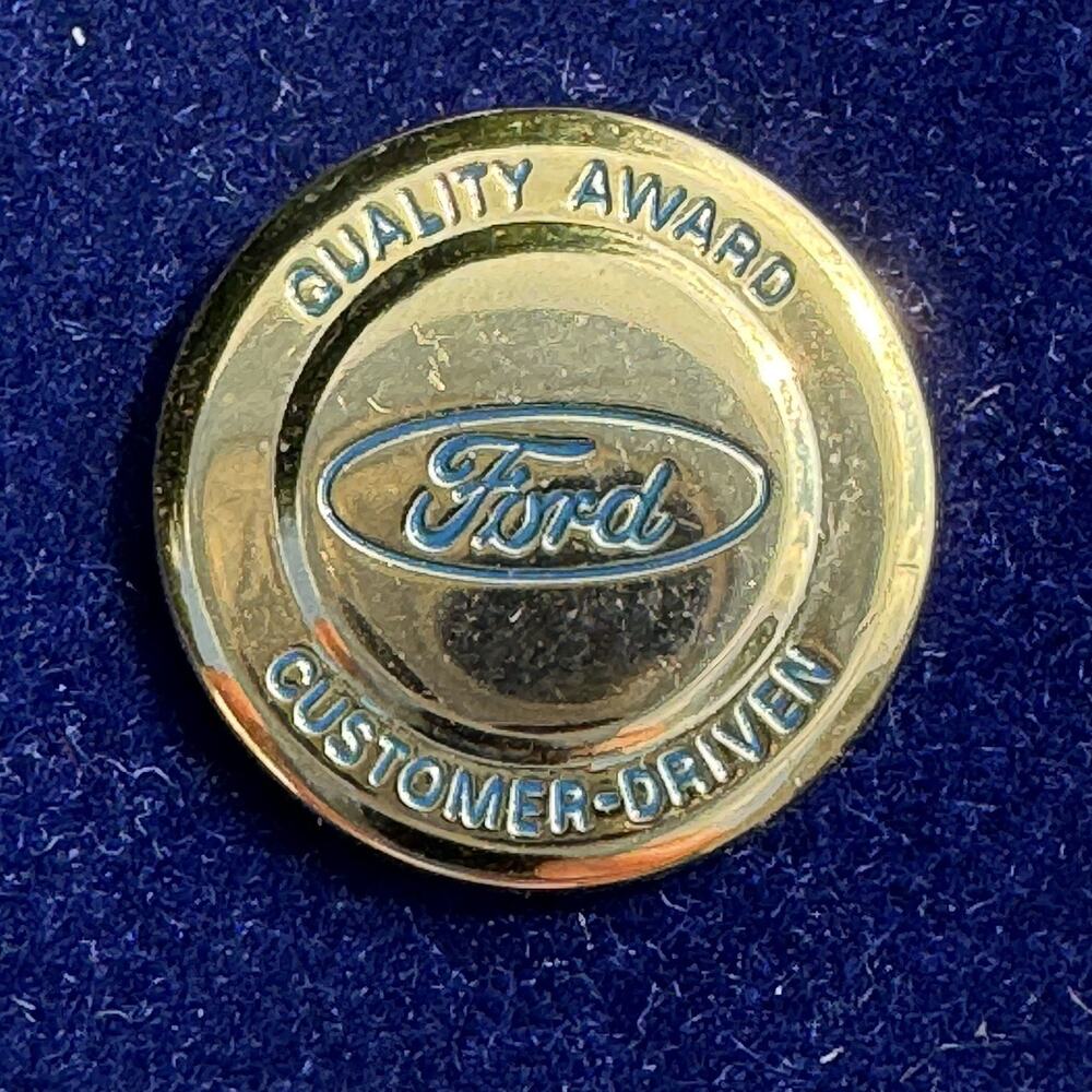 VTG Ford Customer Driven Quality Award Gold-Tone Lapel Hat Pin Collector's Item